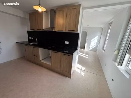 appartement 1chambre parc des promenades avec parking dpe : d