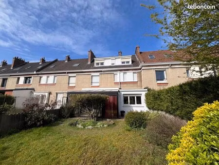 maison 7 pièces 161 m²