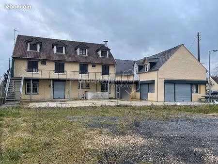 immeuble 21 pièces 540 m²