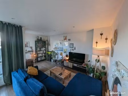 à vendre – appartement t3 traversant 62 m² · balcon 8 m² · double stationnement · couëron