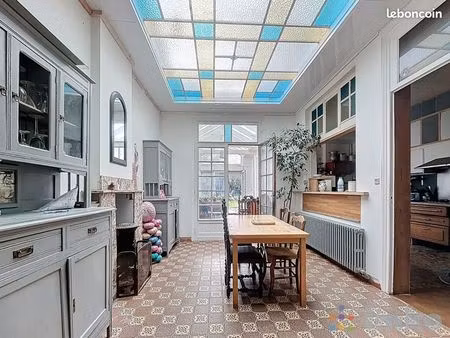 maison 7 pièces 210 m²