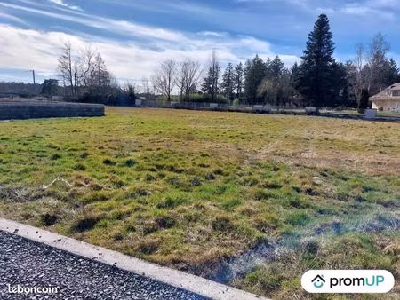 terrain 1 492 m² orleat