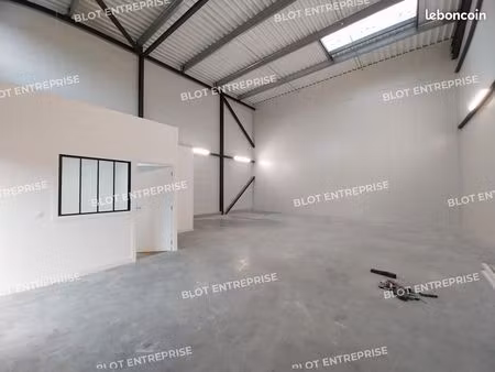 local d'activité 125 m²