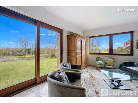 maison 7 pièces 232 m²