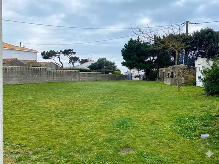 vente terrain à saint-hilaire-de-riez (85270) : à vendre / 60m² saint-hilaire-de-riez