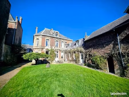 maison 12 pièces 352 m²