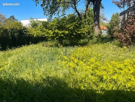 terrain à bâtir à gueux