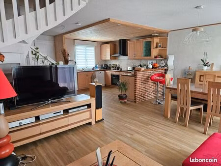 maison - 104 m² - 5 pièces