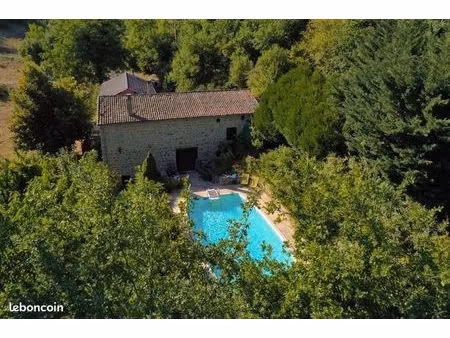 ferme 8 pièces 243 m²