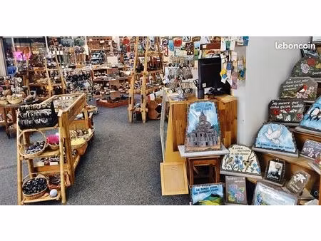 fond de commerce artisanat et bijoux au cœur des volcans d'auvergne