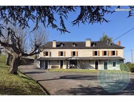 ferme 12 pièces 240 m²