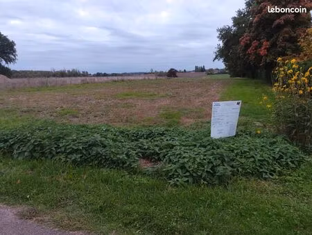 terrain constructible de 2850 m2