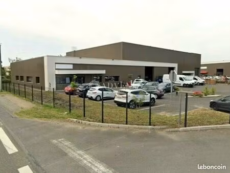 local d'activité 500 m²