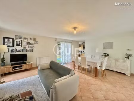 pavillon 6 pièces 120 m²