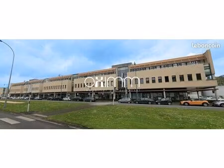 bureaux 1045 m² arras