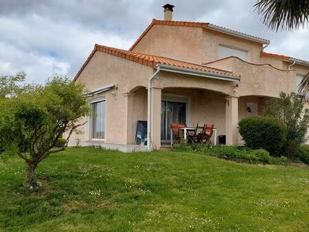 maison - 9 pièces - 147 m2 - ibos