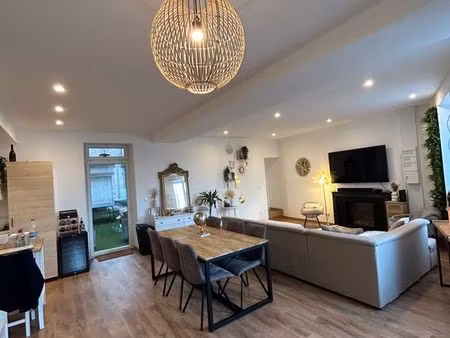 superbe appartement meublé 120 m² – centre-ville – cour privative