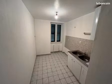 appartement t2 de 43 m² - proche centre-ville