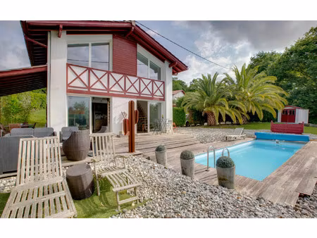 maison ustaritz 114 m² t-3 à vendre  569 000 €