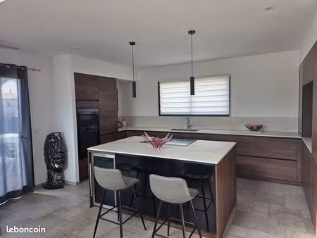 villa comtemporaine - 4 chambres