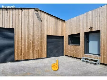 garage / box / entrepot / hangar / local de stockage / local d'activite