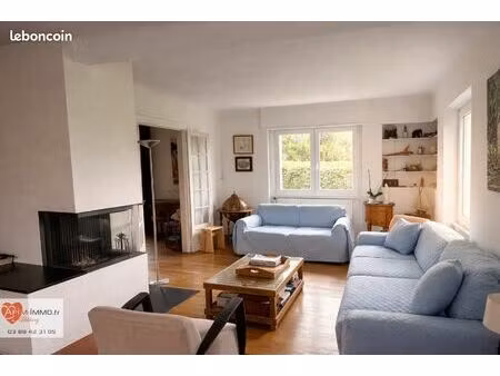 maison 7 pièces 195 m²