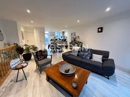 a louer - appartement 3 chambres avec terrasse - centre ville de locmine