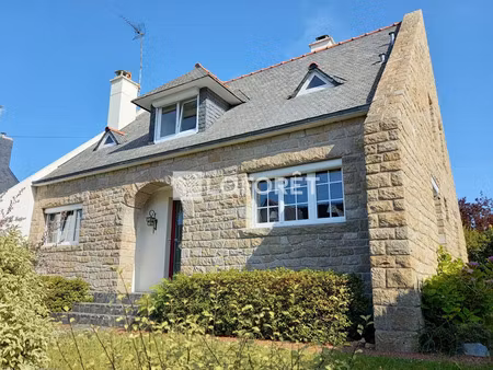 vente maison à guingamp (22200) : à vendre / 129m² guingamp