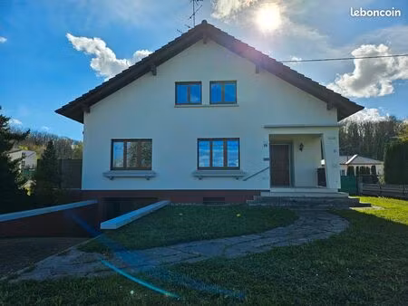 location maison 140 m2   5 pièces sur 10 ares de terrain  clôturé