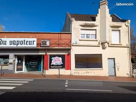 local commercial d'env 40m²