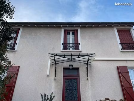 maison complète avec 2 appartements