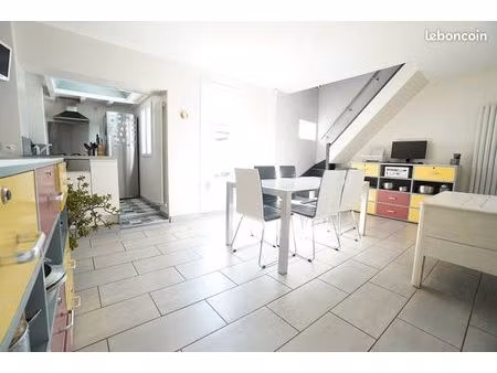 maison 6 pièces 110 m²