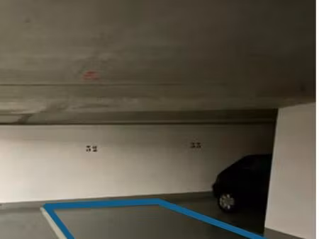 location place de parking protégé