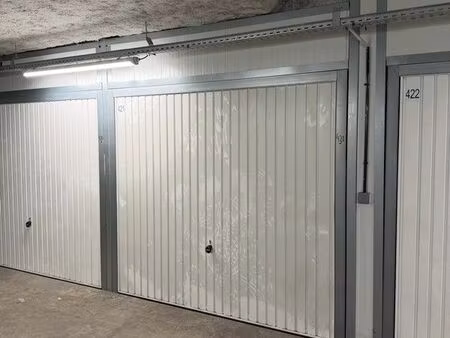 box a louer sécurisé caméra