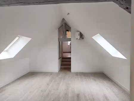 location appartement 2 pièces à longué-jumelles (49160) : à louer 2 pièces / 43m² longué-j