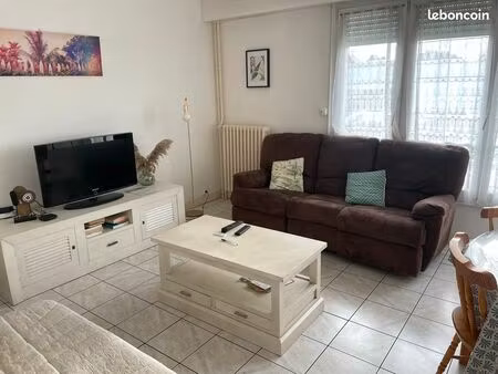 appartement meublé 2 grandes chambres