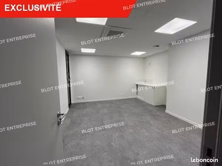 bureaux 186 m²