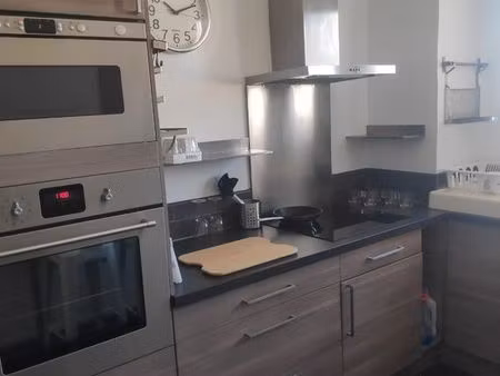 appartement 5 pieces tram 4 a 50m