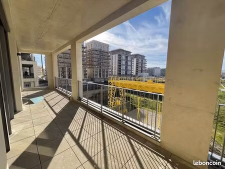 bureaux 623 m² bordeaux