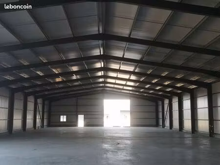 local  dépôt  hangar  entrepot