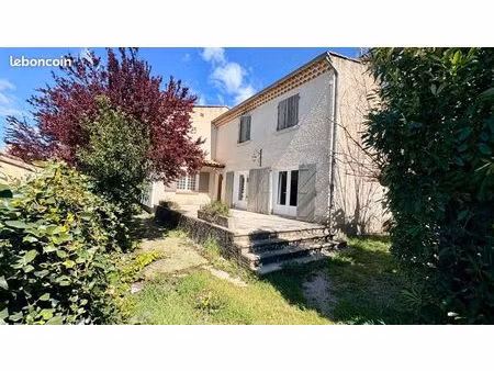 propriété 6 pièces 140 m²
