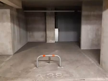 parking/box 14 m² marseille