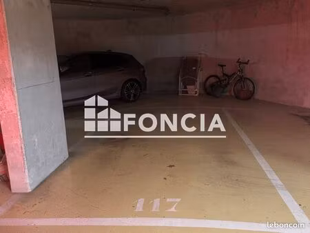 stationnement 10m² à louer 95 - le plessis robinson 92350