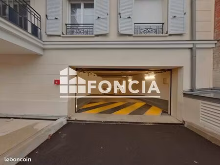 stationnement à louer 80 - le plessis-robinson 92350