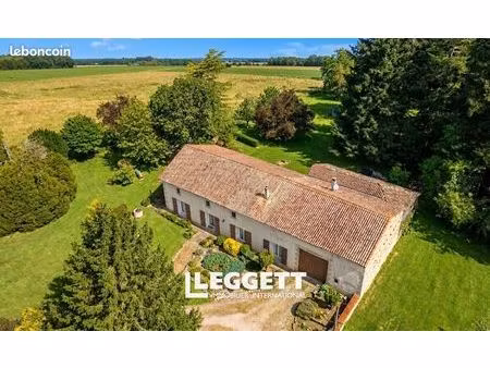 maison 5 pièces 148 m²
