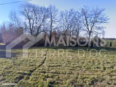 terrain 707 m² montans