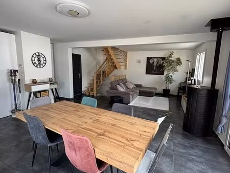 maison 150 m² – 4 ch – plein sud – garage 2 voitures – calme – 490 000