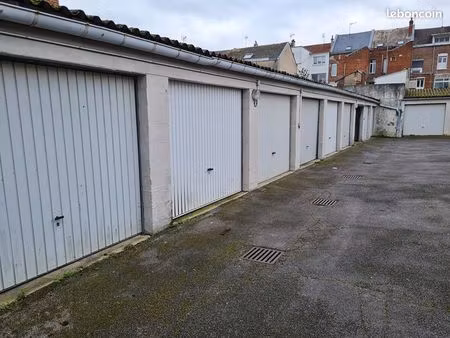 parking/box 15 m² saint quentin