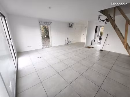 maison 4 pièces 80 m²