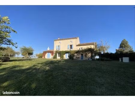 maison 8 pièces 162 m²